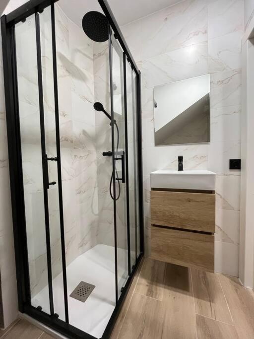 Apartamento Supercentrico Овиедо Екстериор снимка